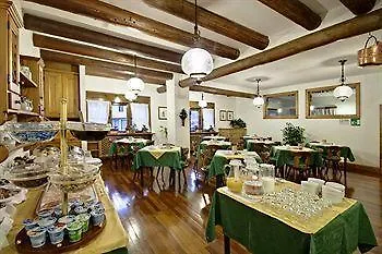 Hotel Al Larin